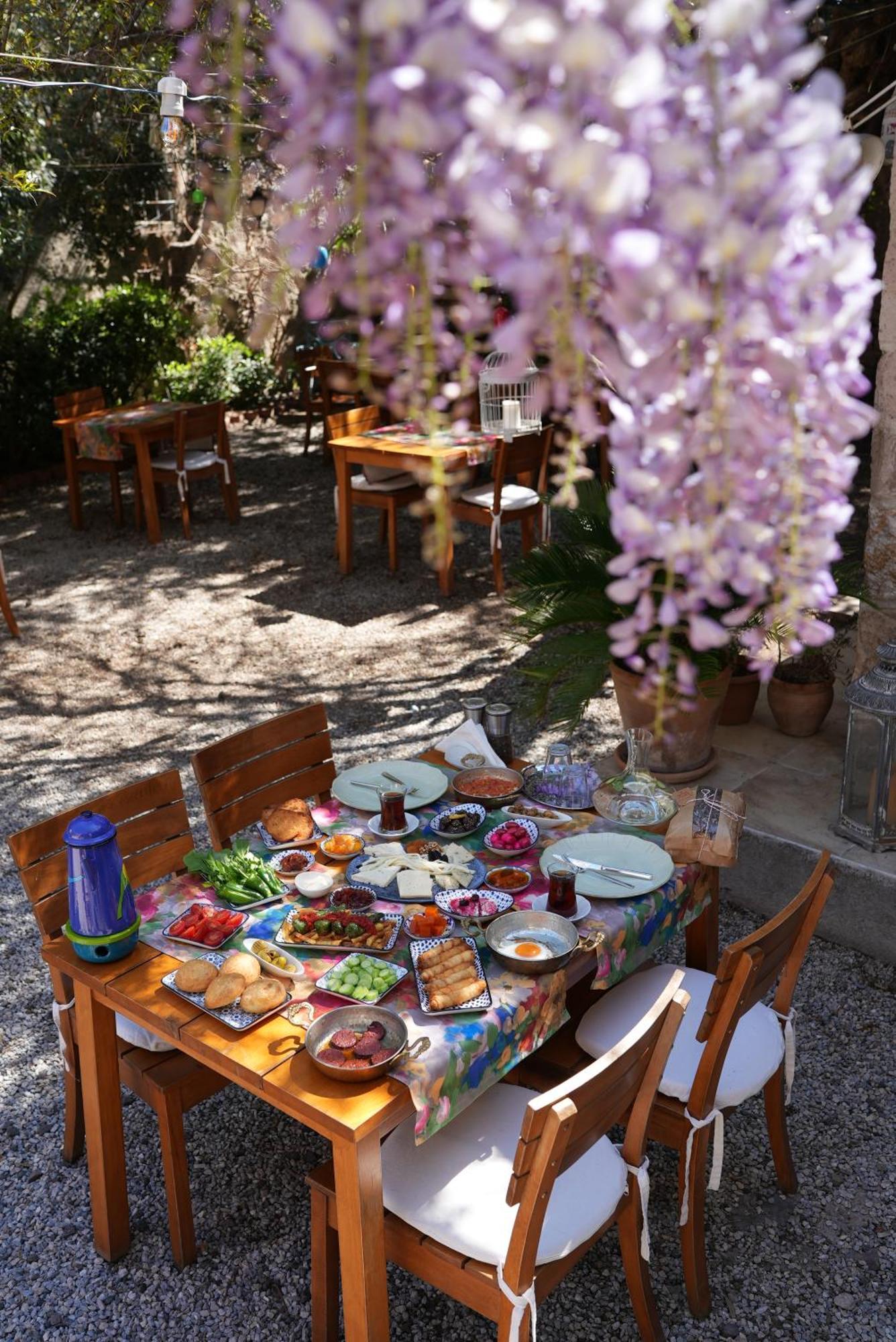 Macaron Konagi Hotel Ayvalı Exterior foto